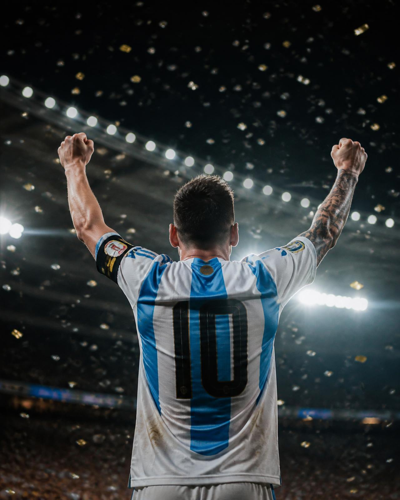 Messi celebrating in Argentina jersey